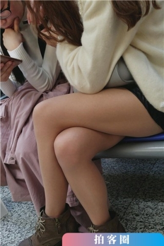 查看完整内容：4k-高铁站候车室拍摄美腿美女，跟闺蜜聊得很开心呀。（视频版） - 共8张图片