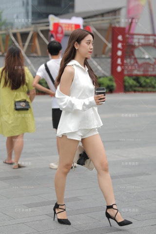 【凯恩赛贴】漂亮美眉