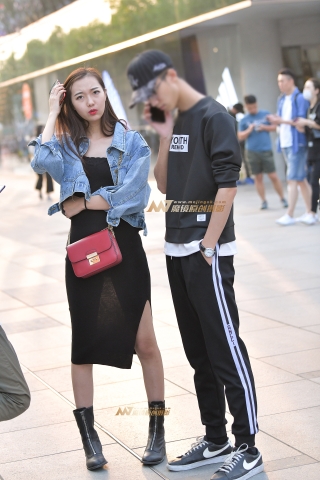 【红石赛帖】黑色长裙性感美女