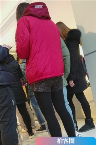 查看完整内容：4k-黑丝袜清纯美眉（视频版） - 共6张图片