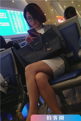 查看完整内容：4k-候车室内高冷范的御姐，尖嘴高跟很性感。（视频版） - 共6张图片