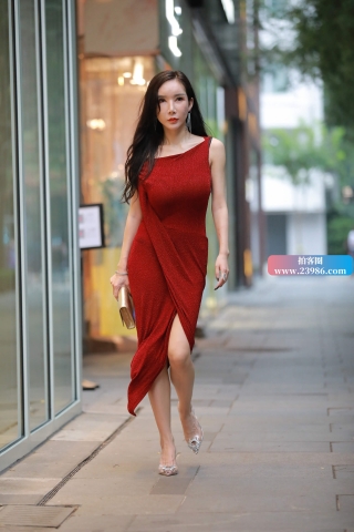 裹身裙性感女郎街拍