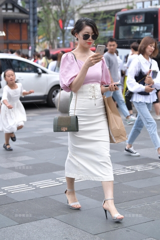 查看完整内容：高挑的性感** - 共17张图片