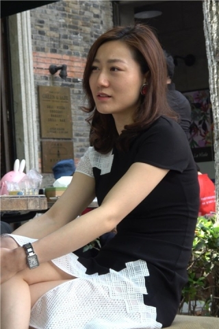 4K 下午茶的气质连衣裙美腿街拍美女（视频版）