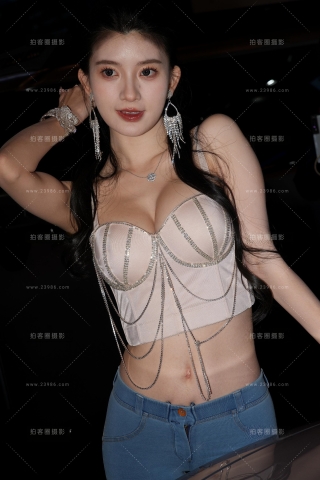 牛仔小蜜桃（6K）