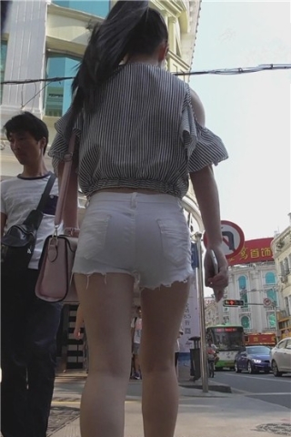 查看完整内容：4K - 街拍跟拍马尾辫美眉 [551 MB]（视频版） - 共12张图片