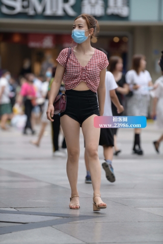 凉高，长腿小姐姐