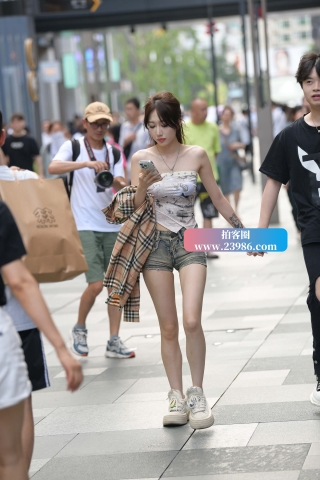 漂亮女盆友都是别人家滴！