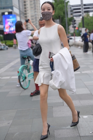 查看完整内容：贵妇气质【原图➕视频】 - 共22张图片