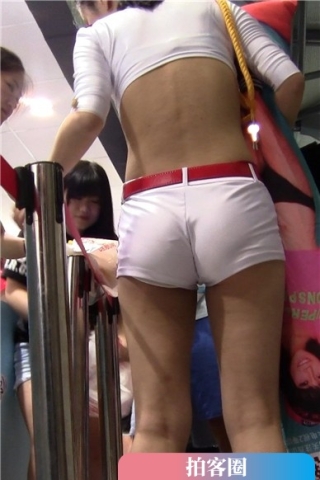 查看完整内容：美腿紧身热裤showgirl（视频版） - 共10张图片