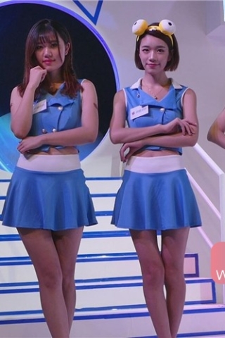 查看完整内容：蓝色小短裙靓丽的showgirl60041（视频版） - 共14张图片