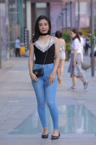 【视觉冲击赛贴】丰腴de性感吊带紧牛**