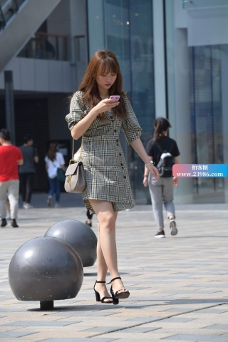 凉高跟街拍美腿姐姐