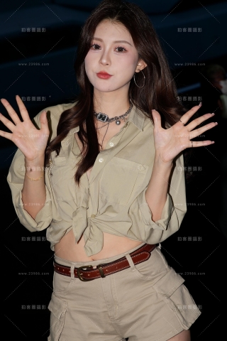 俏皮卡其装（6K）