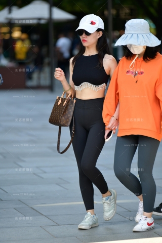 ★很酷的紧身瑜伽裤美女