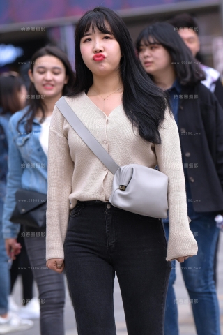 【街拍之魂赛帖】嘟嘟嘴