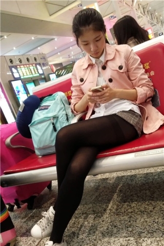 查看完整内容：4k-超气质逆天颜值黑丝街拍美腿仙女姐姐（视频版） - 共6张图片