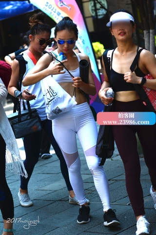 咔喳赛帖 -----白色总显得透