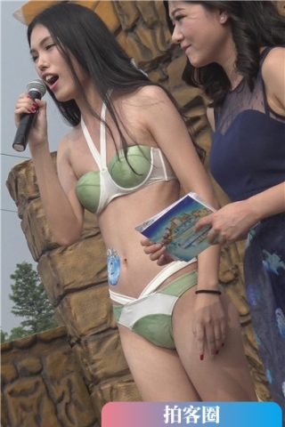 查看完整内容：极品高挑身材长腿比基尼泳装美女（视频版） - 共8张图片