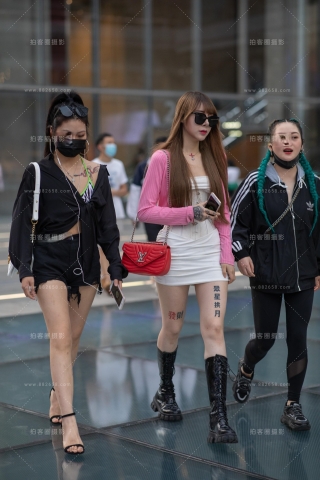 【凯恩赛贴】长腿美眉