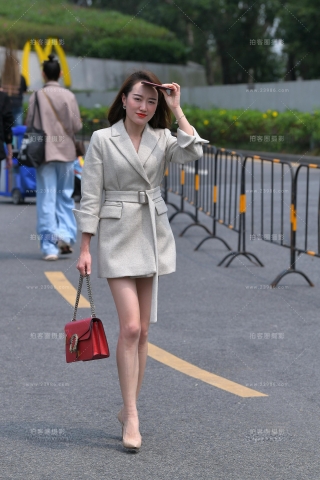 查看完整内容：美腿高跟的御姐~ - 共22张图片