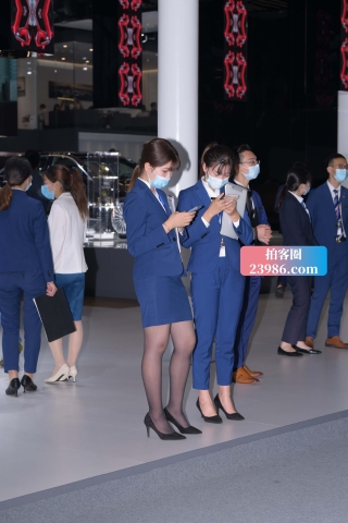查看完整内容：车展制服丝姐 - 共18张图片