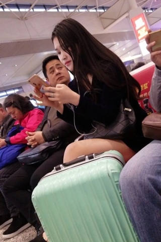 查看完整内容：4k超清，候车室性感丝袜美腿小姐姐（视频版） - 共10张图片