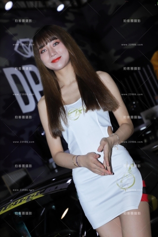 查看完整内容：白色连衣短裙 - 共20张图片