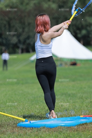 【小默赛帖】1710★玩泡泡瑜伽美女★