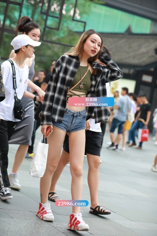 【视觉冲击赛贴】性感肚脐，热裤妹子