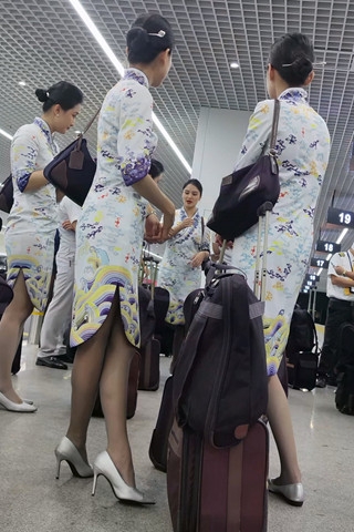 海航海天祥云制服空姐灰细高跟太美了（视频版）