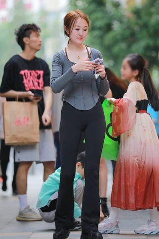 黑色紧身裤辣妈（城市版）（完整版）