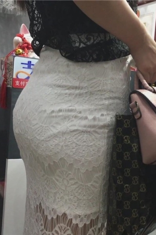 查看完整内容：跟着极品翘臀性感少妇逛服装店 [1.57 GB]（视频版） - 共8张图片