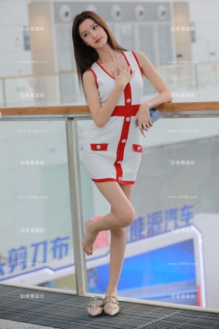 【玻璃街拍】白色包臀裙小姐姐（城市版）（完整版）