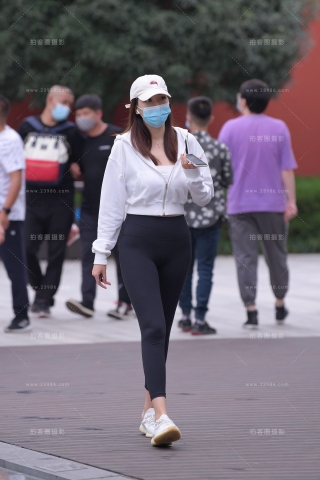 查看完整内容：经典黑色紧身裤 - 共15张图片