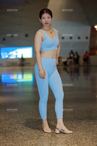 【小默赛帖】★热情大方瑜伽美女★