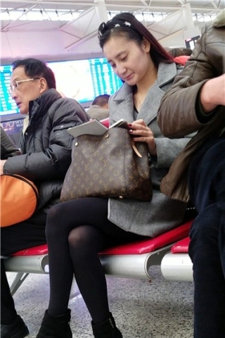 查看完整内容：4k超清，微笑甜美街拍黑丝大美女（视频版） - 共8张图片