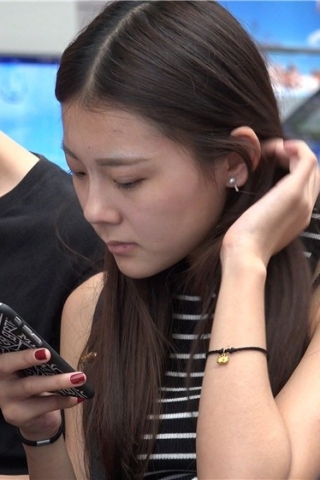 查看完整内容：骨感美女大长腿mm [2.03 GB/MP4] （视频版） - 共8张图片