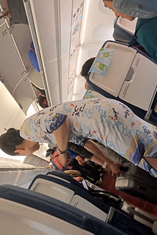 近距离海航机上服务空姐（完整版）