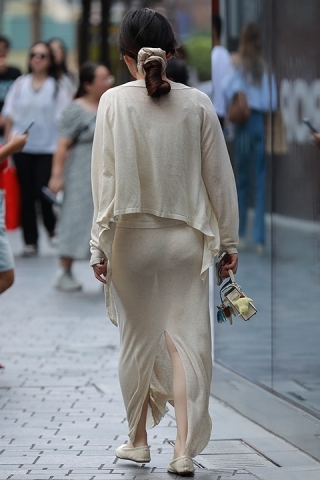 长裙美女【原图+视频】