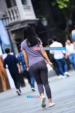 【咔喳赛贴】街中紧身