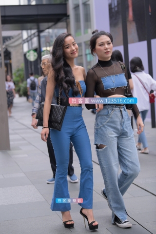 【街拍之魂赛帖】自带发电机的女人