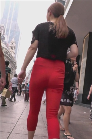 查看完整内容：街拍美臀性感宽臀美少妇 [1.35 GB]（视频版） - 共10张图片