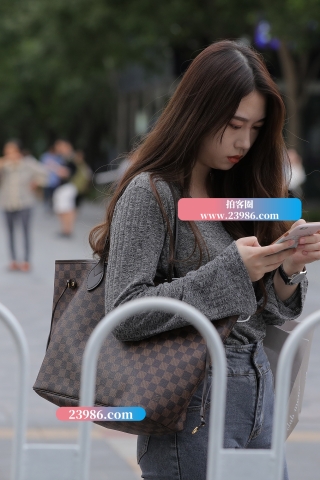 【视觉冲击赛贴】妳忧郁的眼神，我愿为妳分担