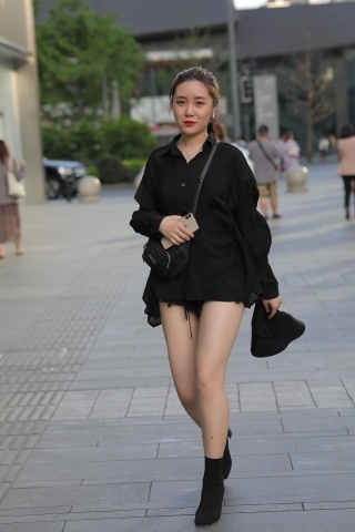 就喜欢这样的白皙肉感美腿（完整版）