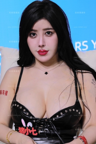 GT性感黑吊带包臀裙