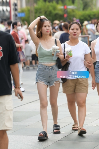 清秀的脸蛋，超爱~