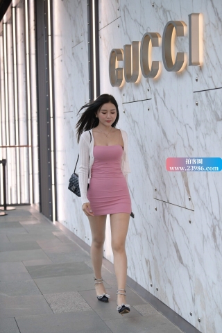 粉色包臀裙性感美女