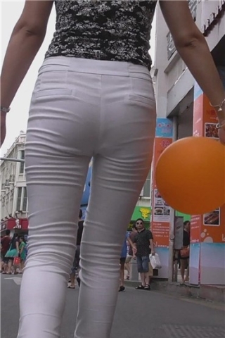 查看完整内容：白色紧身裤的少妇，PP圆润饱满。[237 MB]（视频版） - 共10张图片