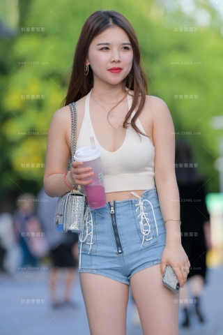 【红石赛帖】性感热裤美女